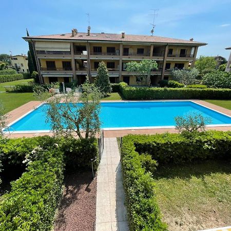 Gardappartamenti Tito Speri Pool And Garden Σιρμιόνε Εξωτερικό φωτογραφία