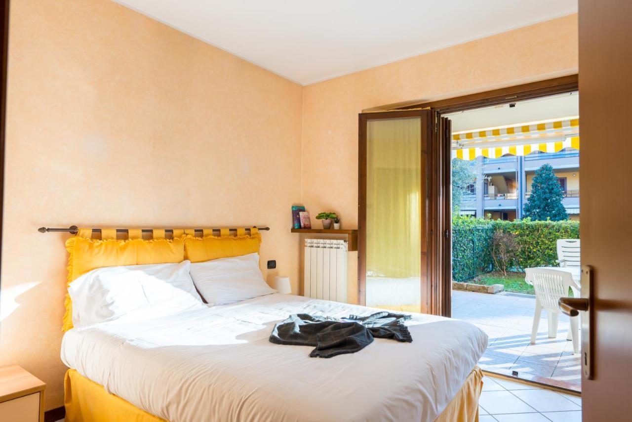Gardappartamenti Tito Speri Pool And Garden Σιρμιόνε Εξωτερικό φωτογραφία